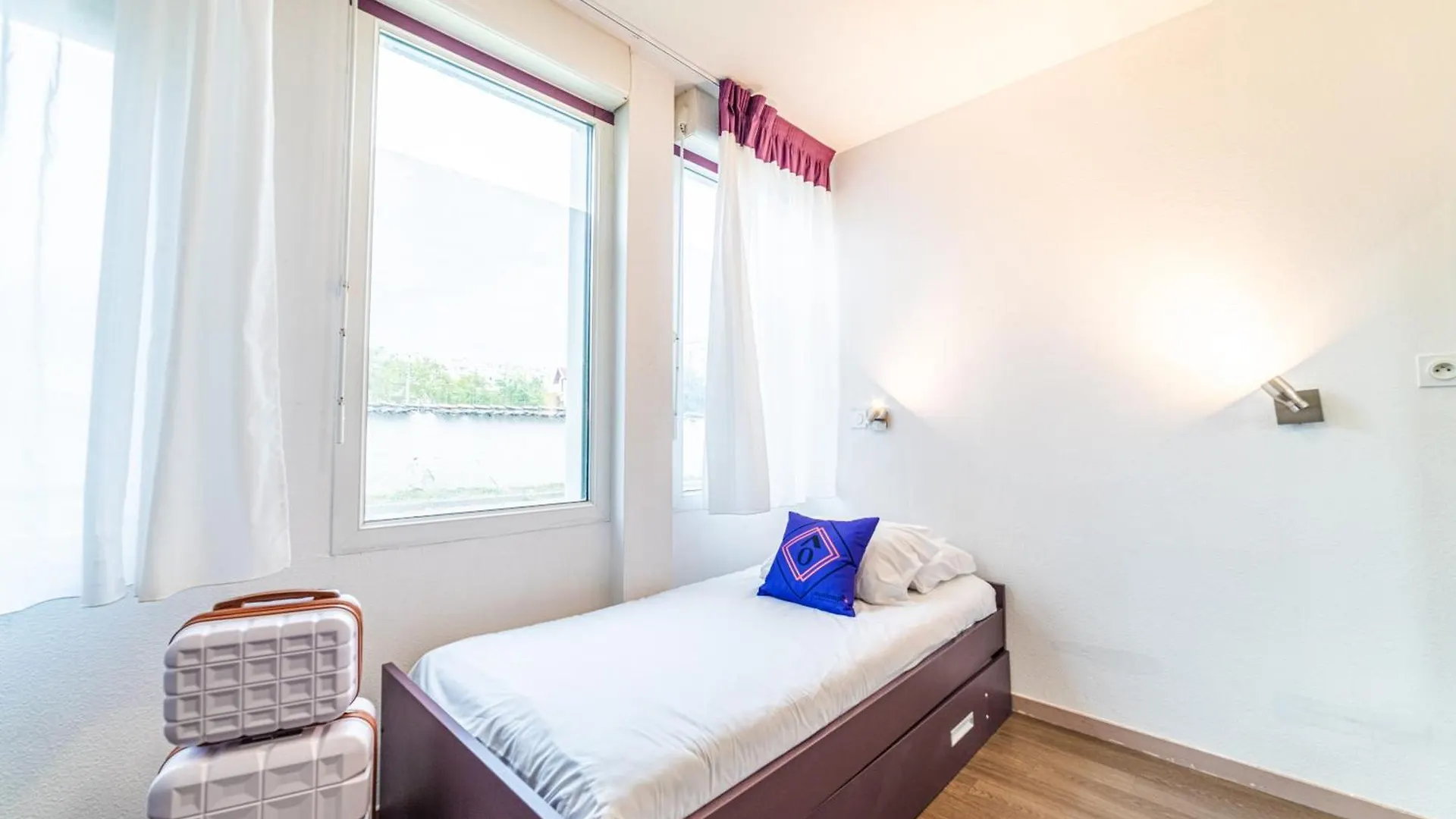 Montempo Apparthotel Lyon Viviani Vénissieux 2*,
